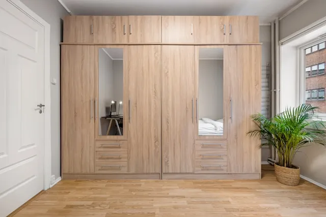 Example of built in wardrobes